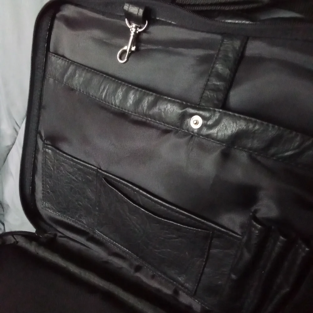 Vintage Black Leather Briefcase Style Crossbody Bag Stylish Laptop Carrying Bag